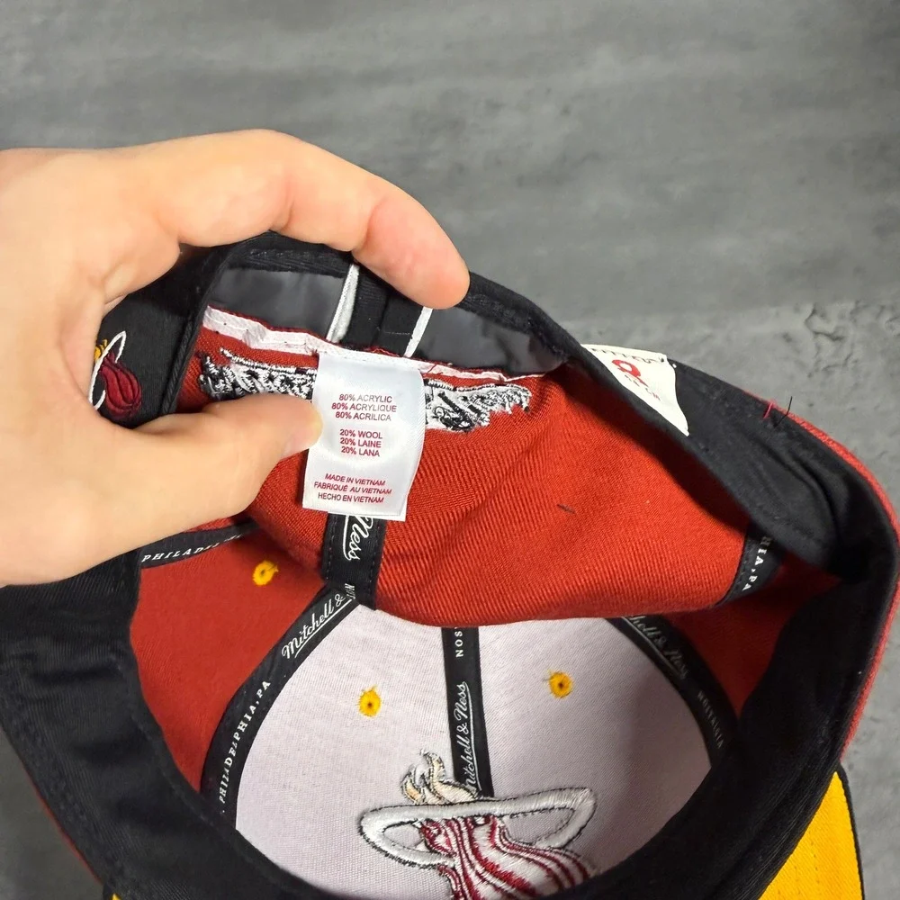Mitchell & Ness Miami Heat Hat 8 Red Black Fitted NBA Flat‎ Brim Cap Wool Blend